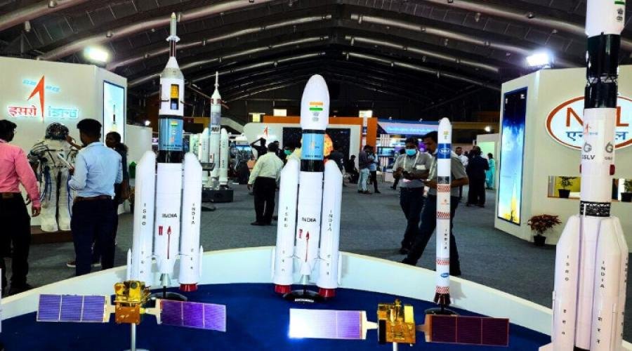 एक और इतिहास रचने की ओर ISRO, बना रहा है 75 टन वजन ले जाने वाला 40 मंजिला रॉकेट